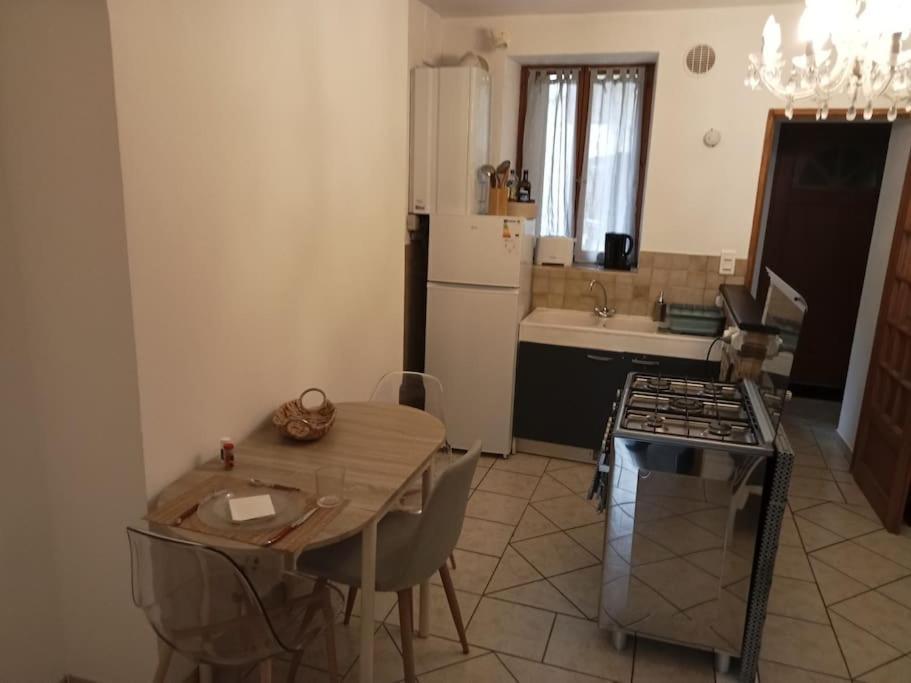 Perle Rare F1 De 43 M Quartier Historique. Appartement Moulins  Buitenkant foto